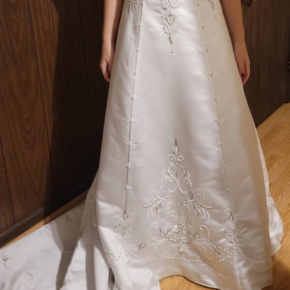 Wedding Dress David's Bridal Mary's Size S/M White - Picture 3 of 16